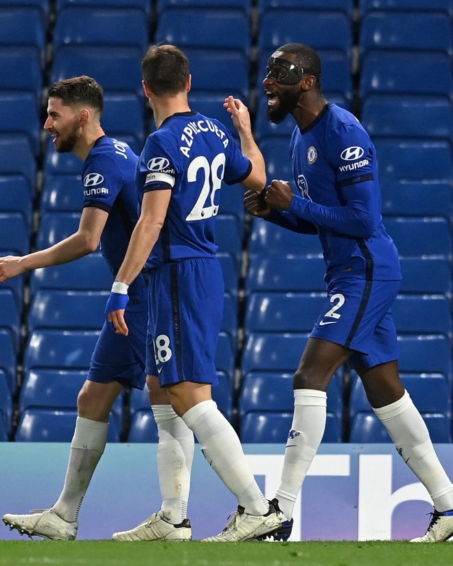 比朔夫：祝贺卡尔完成德青队首秀，他每次拿球观众都惊叹不已